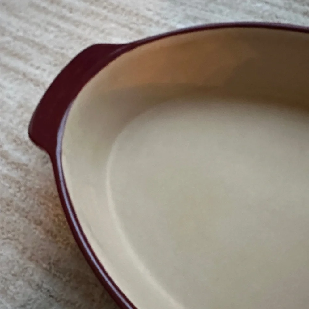 Like New PAMPERED CHEF Family Tradition Stoneware Oval Baker Casserole Cranberry